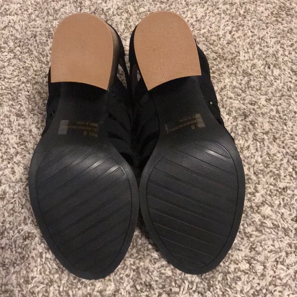 Black booties - Picture 6 of 6